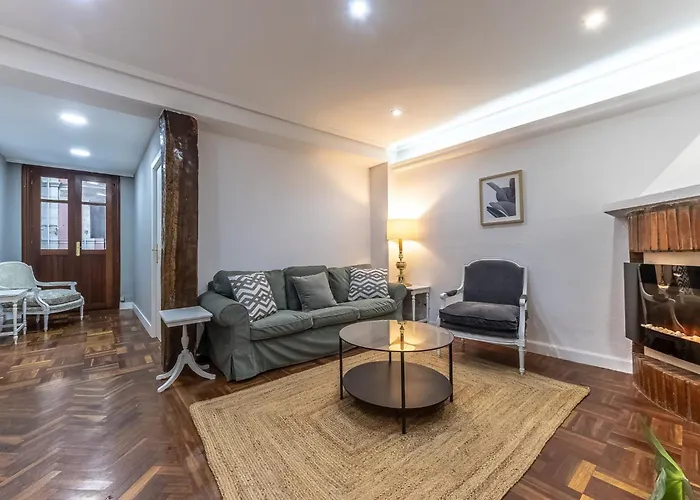 Stylish 4 Double Rooms, *