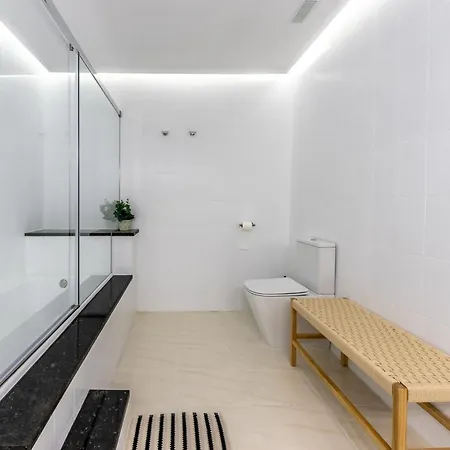 Stylish 4 Double Rooms,
