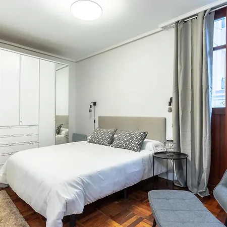 아파트 Stylish 4 Double Rooms, *