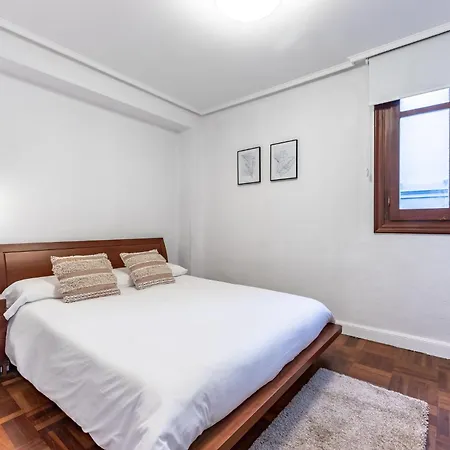 Charming 4 Double Bed Steps From The Old Town *