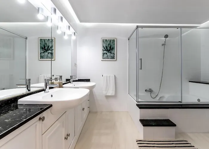 Stylish 4 Double Rooms,