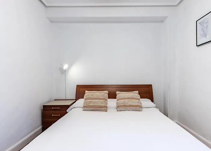 Stylish 4 Double Rooms, 公寓