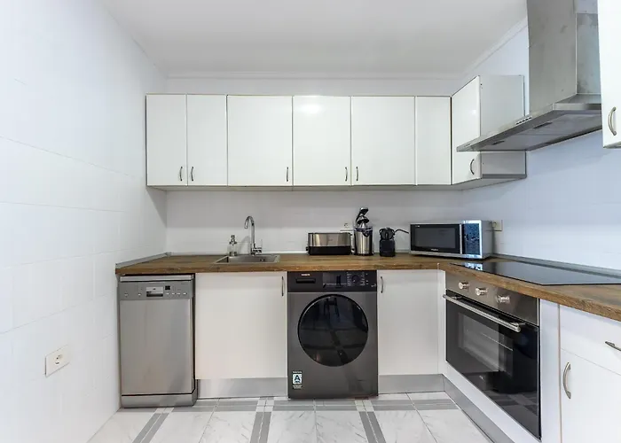 Stylish 4 Double Rooms, Appartamento Bilbao