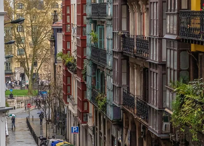 Stylish 4 Double Rooms, Appartamento Bilbao